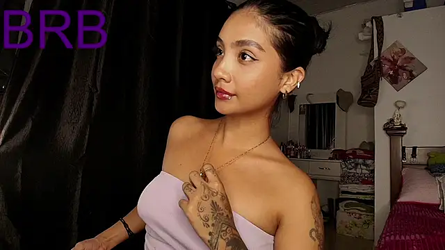 mia yireth online show from 10-10-25, 12:09