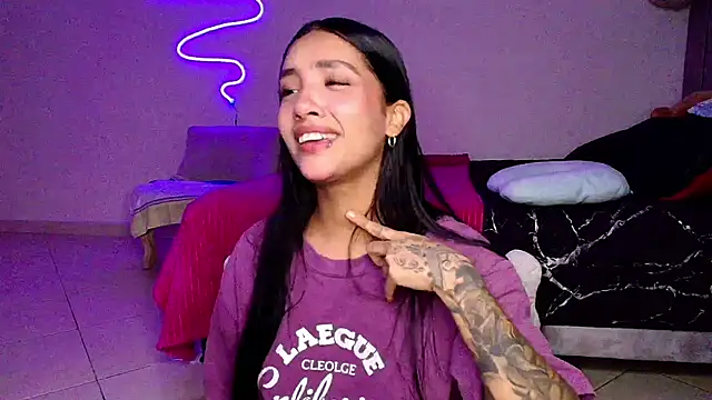 mia yireth online show from 04-04-26, 09:34