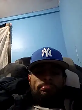 Snapshot of Vergudo19420 chatting on 11-11-25, 06:24 Vergudo19420 online show from 11-11-25, 06:24