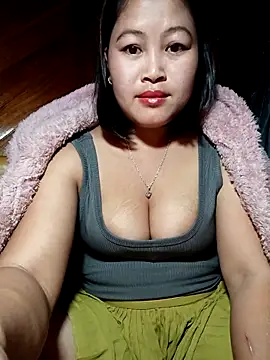 maycuc123 online show from 12-15-25, 01:26