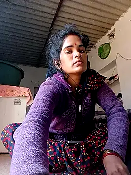 Snapshot of Rakhi335 chatting on 11-11-25, 04:01 Rakhi335 online show from 11-11-25, 04:01