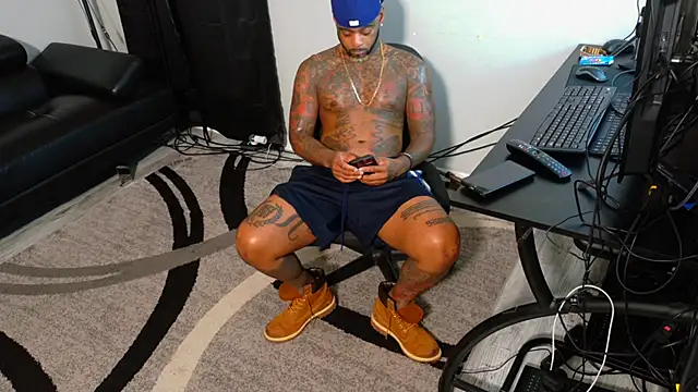 SLANGONDEMHOES online show from 11-09-25, 06:17