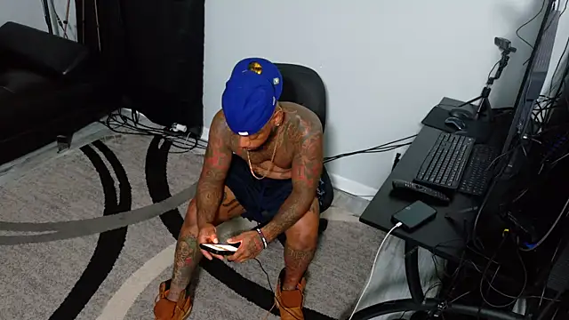 SLANGONDEMHOES online show from 11-13-25, 06:29