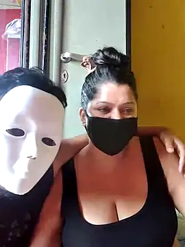 Snapshot of Hottie_couple69 chatting on 09-17-25, 08:05 Hottie couple69 online show from 09-17-25, 08:05