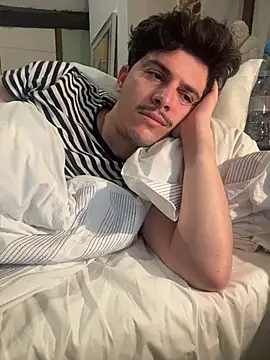 Snapshot of dock_75 chatting on 11-06-25, 08:26 dock 75 online show from 11-06-25, 08:26