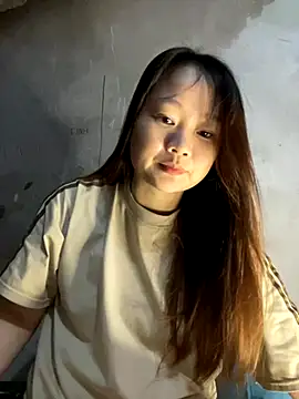 Hinne07 online show from 11-04-25, 01:48