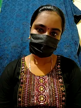 mini-queen online show from 10-27-25, 06:12