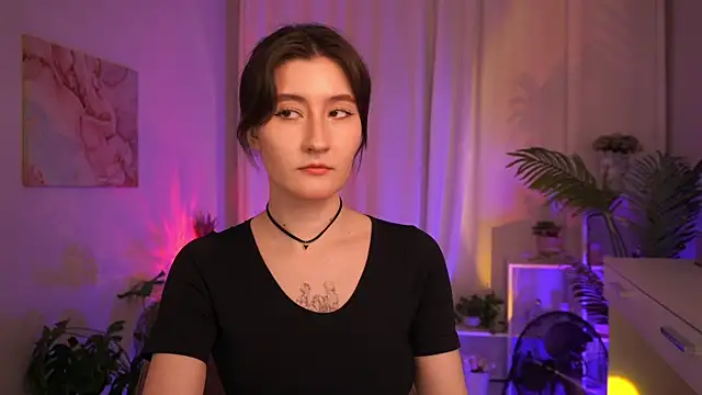 MayShawty online show from 06-18-26, 01:15