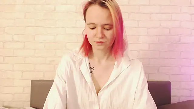 Ericha Stone online show from 11-27-25, 01:51