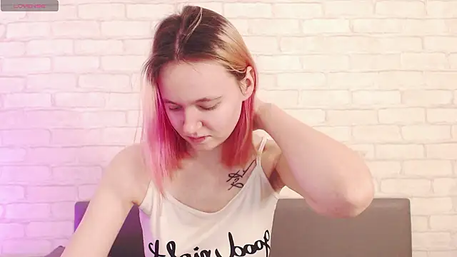 Ericha Stone online show from 02-06-26, 01:21