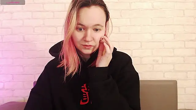 Ericha Stone online show from 03-13-26, 01:34