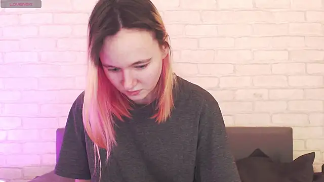 Ericha Stone online show from 04-01-26, 01:39