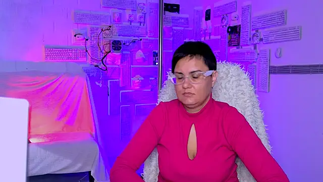 Snapshot of LauraDavidsons chatting on 02-19-26, 05:47 LauraDavidsons online show from 02-19-26, 05:47