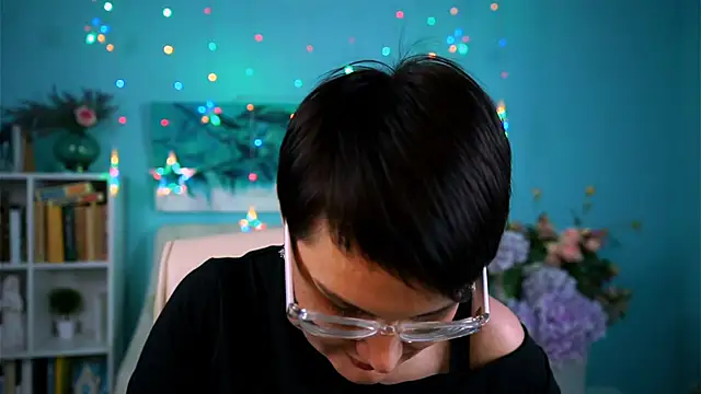 Snapshot of LauraDavidsons chatting on 02-28-26, 05:47 LauraDavidsons online show from 02-28-26, 05:47