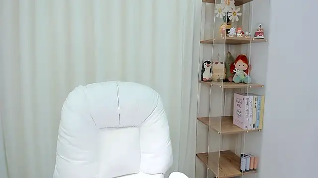 Nia-daozhu111 online show from 01-17-26, 08:19