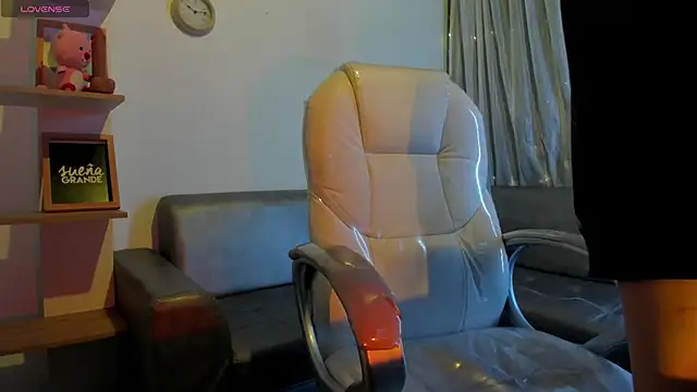 Snapshot of Angeel_of_lust chatting on 11-02-25, 04:26 Angeel of lust online show from 11-02-25, 04:26