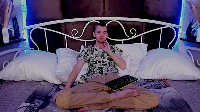 Snapshot of TimBlaks chatting on 09-29-25, 11:20 TimBlaks online show from 09-29-25, 11:20