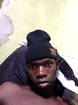 Snapshot of phumlanisanka chatting on 10-18-25, 08:53 phumlanisanka online show from 10-18-25, 08:53