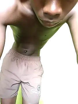 Snapshot of phumlanisanka chatting on 11-15-25, 08:00 phumlanisanka online show from 11-15-25, 08:00