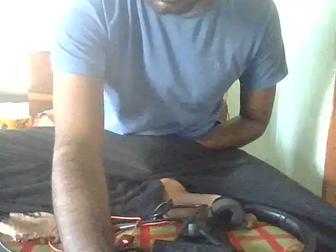 Snapshot of BlackRockPinkHead chatting on 10-15-25, 05:29 BlackRockPinkHead online show from 10-15-25, 05:29