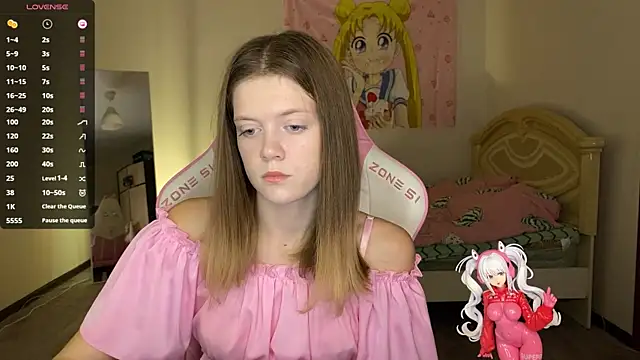 VibeQueenLucy online show from 10-17-25, 02:30