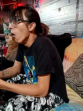 Snapshot of HeartlessHarleyQuinn325 chatting on 10-06-25, 06:44 HeartlessHarleyQuinn325 online show from 10-06-25, 06:44