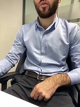 Snapshot of speddy34 chatting on 10-27-25, 06:17 speddy34 online show from 10-27-25, 06:17