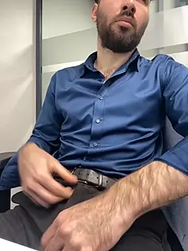 Snapshot of speddy34 chatting on 11-18-25, 06:29 speddy34 online show from 11-18-25, 06:29