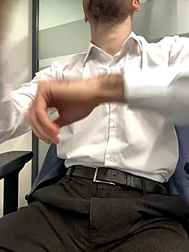 Snapshot of speddy34 chatting on 12-03-25, 07:16 speddy34 online show from 12-03-25, 07:16