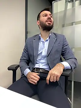 Snapshot of speddy34 chatting on 12-22-25, 06:32 speddy34 online show from 12-22-25, 06:32