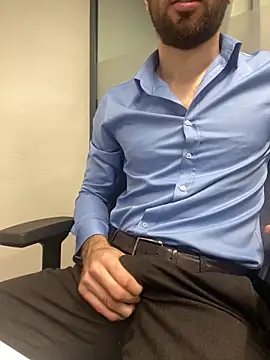 Snapshot of speddy34 chatting on 02-16-26, 06:31 speddy34 online show from 02-16-26, 06:31