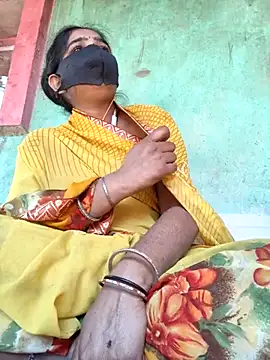 Hansini Gowda online show from 02-15-26, 08:24