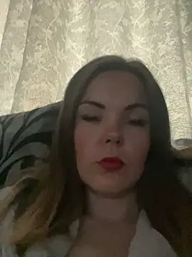 Snapshot of SexyLoLoUK chatting on 09-19-25, 07:10 SexyLoLoUK online show from 09-19-25, 07:10