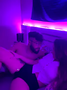 Snapshot of duomagique_off chatting on 10-19-25, 12:22 duomagique off online show from 10-19-25, 12:22