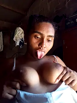 Lucy-Ferr online show from 12-19-25, 07:21