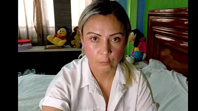  Charlize theron  online show from 04-06-26, 09:05