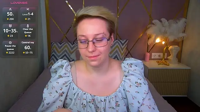 AlexandraGreen online show from 02-16-26, 10:06