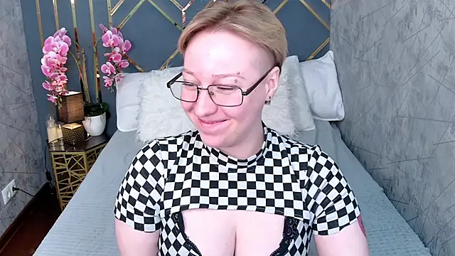 AlexandraGreen online show from 03-26-26, 11:43