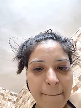 QUEEN-ADITI online show from 11-21-25, 02:38