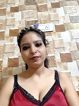 QUEEN-ADITI online show from 11-29-25, 03:26