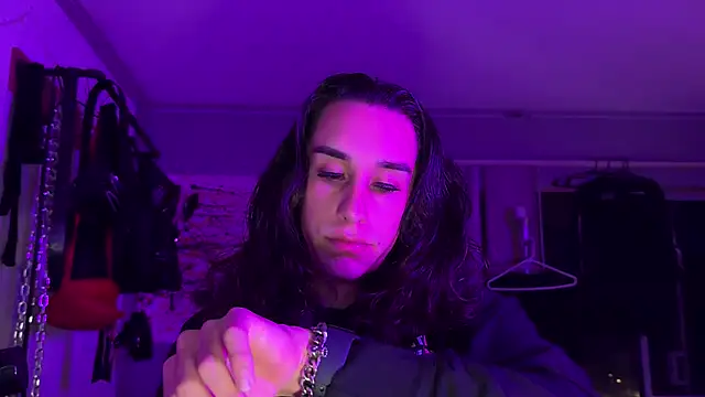 xoFrankie online show from 10-29-25, 03:53