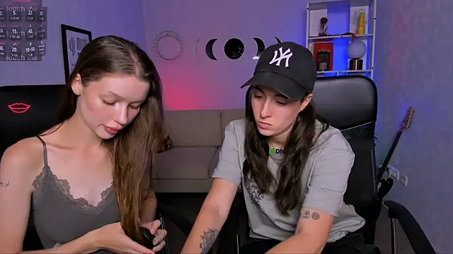 Snapshot of khloebeauty chatting on 07-18-26, 07:17 khloebeauty online show from 07-18-26, 07:17