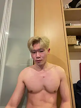 Snapshot of zachlee_69 chatting on 06-16-26, 09:17 zachlee 69 online show from 06-16-26, 09:17
