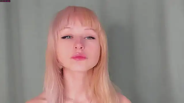 Snapshot of MarciDarugar chatting on 09-20-25, 04:52 MarciDarugar online show from 09-20-25, 04:52