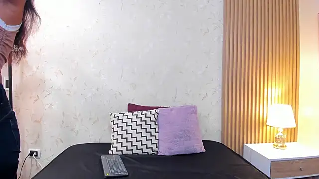 Snapshot of aliceandsia chatting on 07-15-26, 08:03 aliceandsia online show from 07-15-26, 08:03
