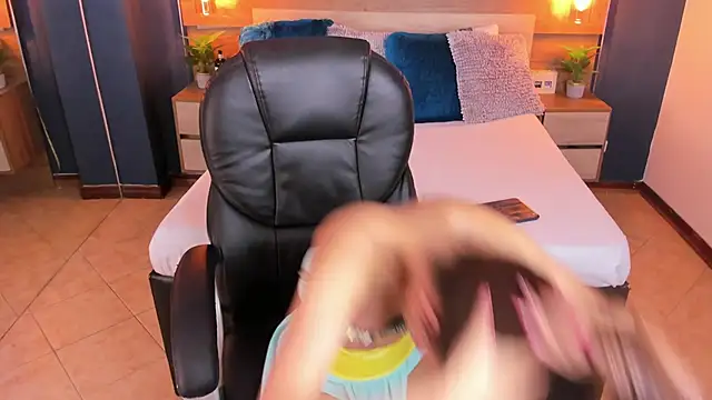 SusanAdams1 online show from 01-14-26, 02:33