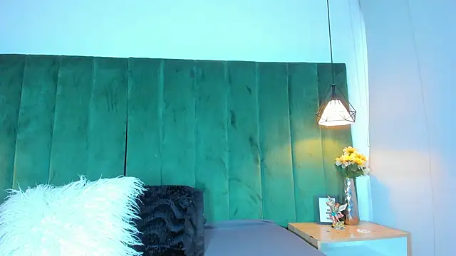 kittyy milk 001 online show from 10-03-25, 08:28