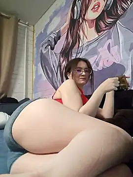 SophiaHarris online show from 10-13-25, 02:28