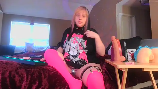 LunaSynns online show from 09-11-25, 05:24