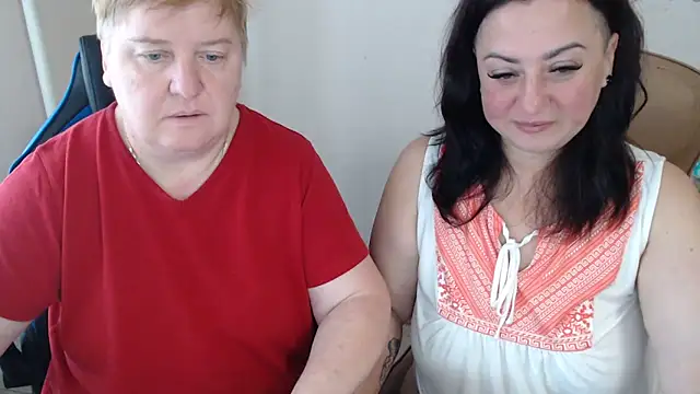 Snapshot of Bertie_Adeline chatting on 09-15-25, 07:19 Bertie Adeline online show from 09-15-25, 07:19